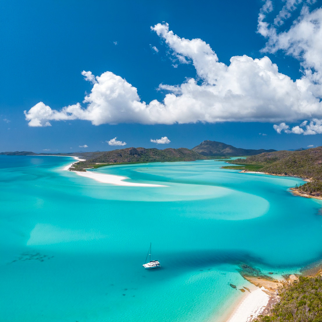 https://www.ausfilm.com.au/wp-content/uploads/2023/09/Hill-Inlet-Whitehaven-Beach-The-Whitsundays-Queensland-%E2%80%93-image-courtesy-of-tourism-and-events-Queensland-Large-1.jpg